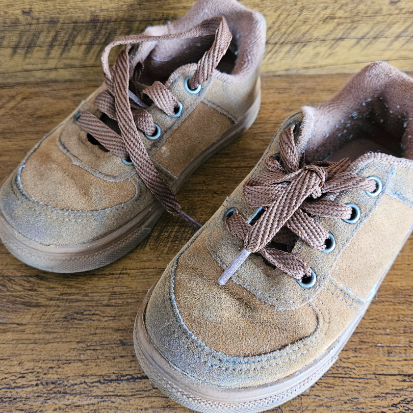 Tênis de Camurça Marrom