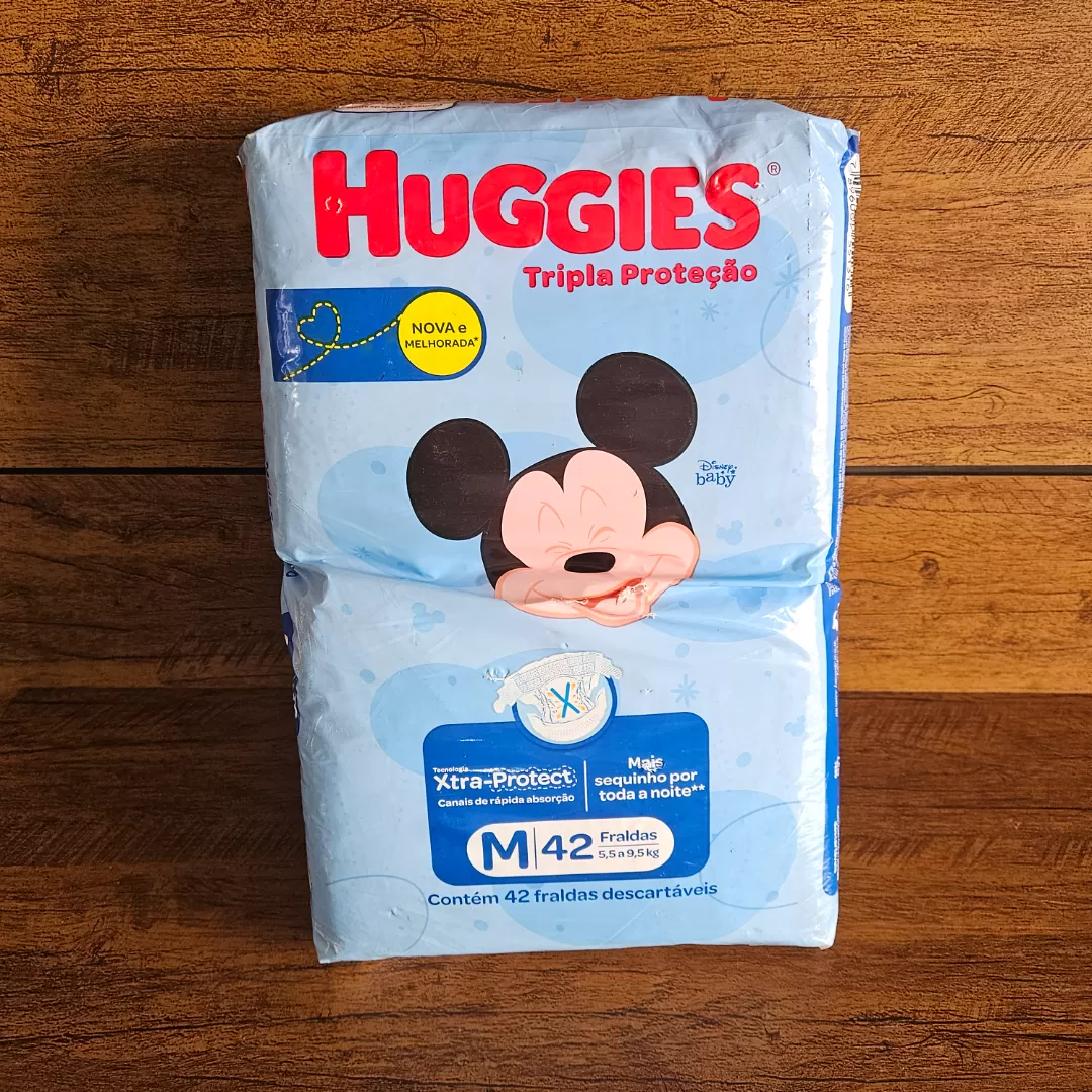 Fraldas Huggies M disponível para troca em Santa Luzia - MG