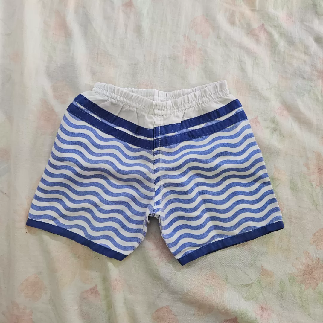 Bermuda tamanho 9 -12 