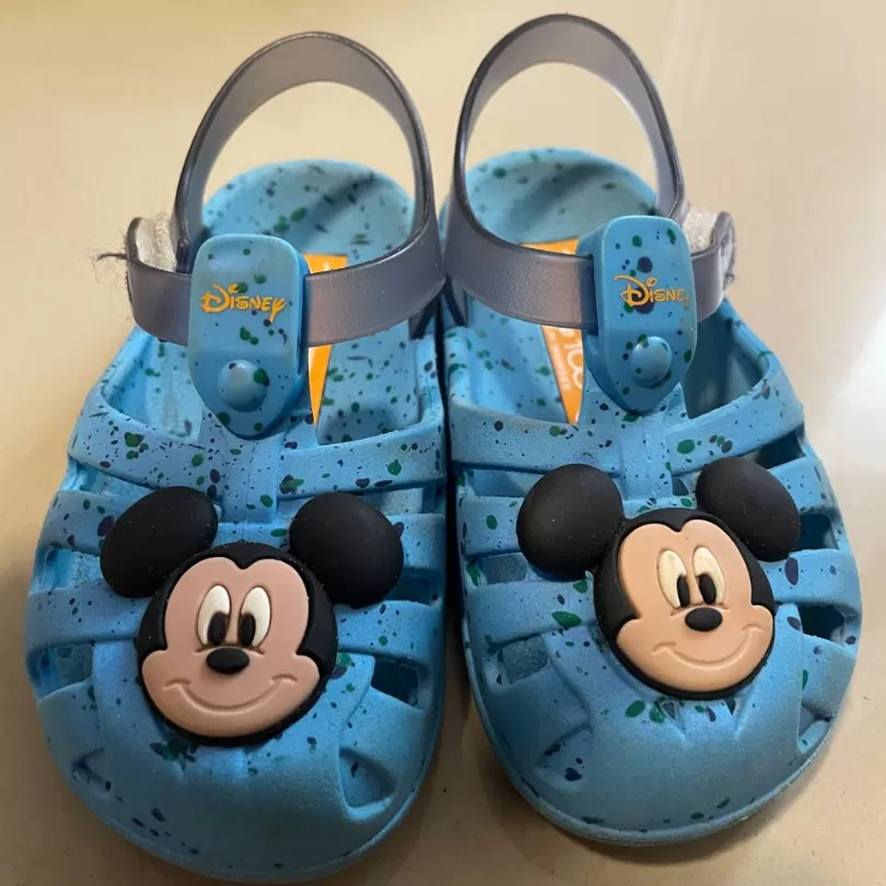 Sandália Mickey