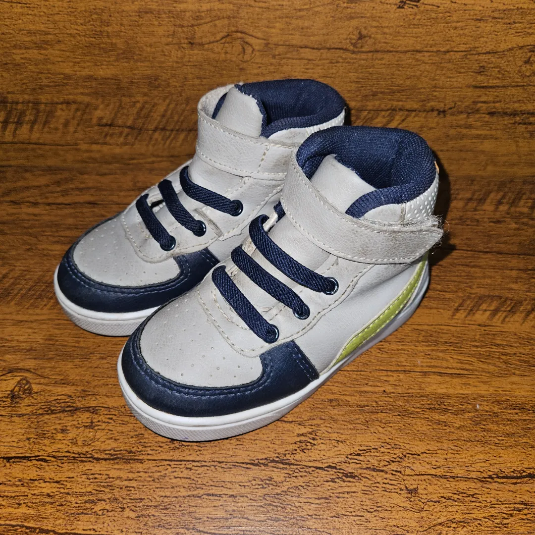  Doação de Tênis Infantil – Tamanho 23