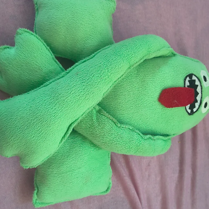 Pelúcia Green Raibow Friends Roblox 