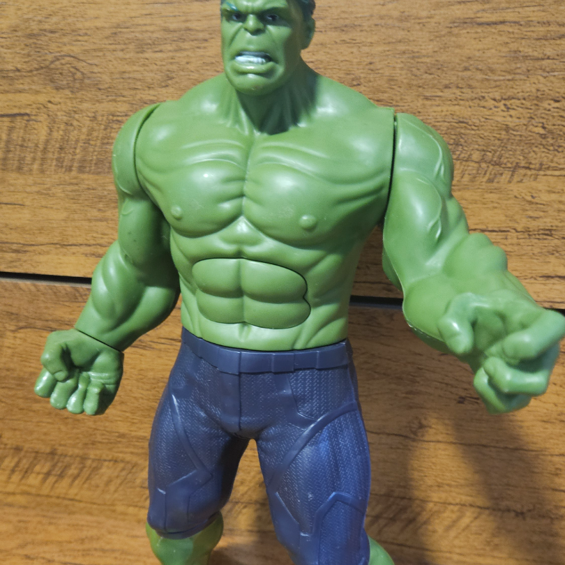 Boneco Hulk